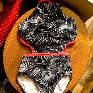 𝅺one piece swimsuit 🩱